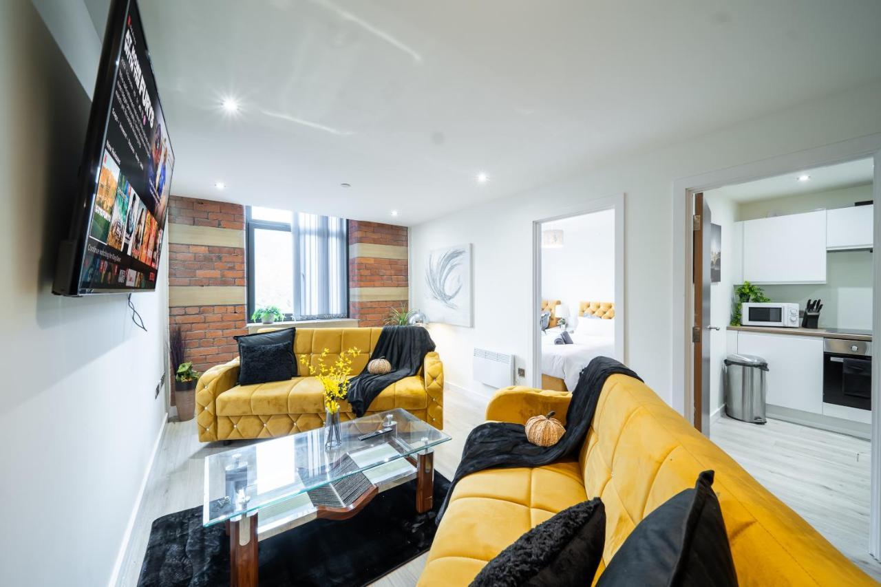 Bv Spacious 1-Bedroom Apartment Close To Town Center - Sleeps 6 Bradford  Buitenkant foto