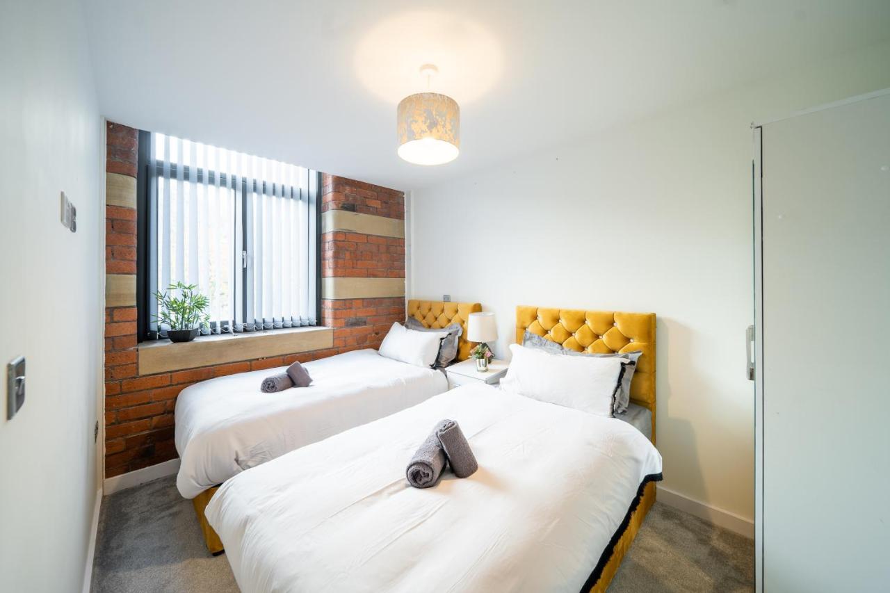 Bv Spacious 1-Bedroom Apartment Close To Town Center - Sleeps 6 Bradford  Buitenkant foto