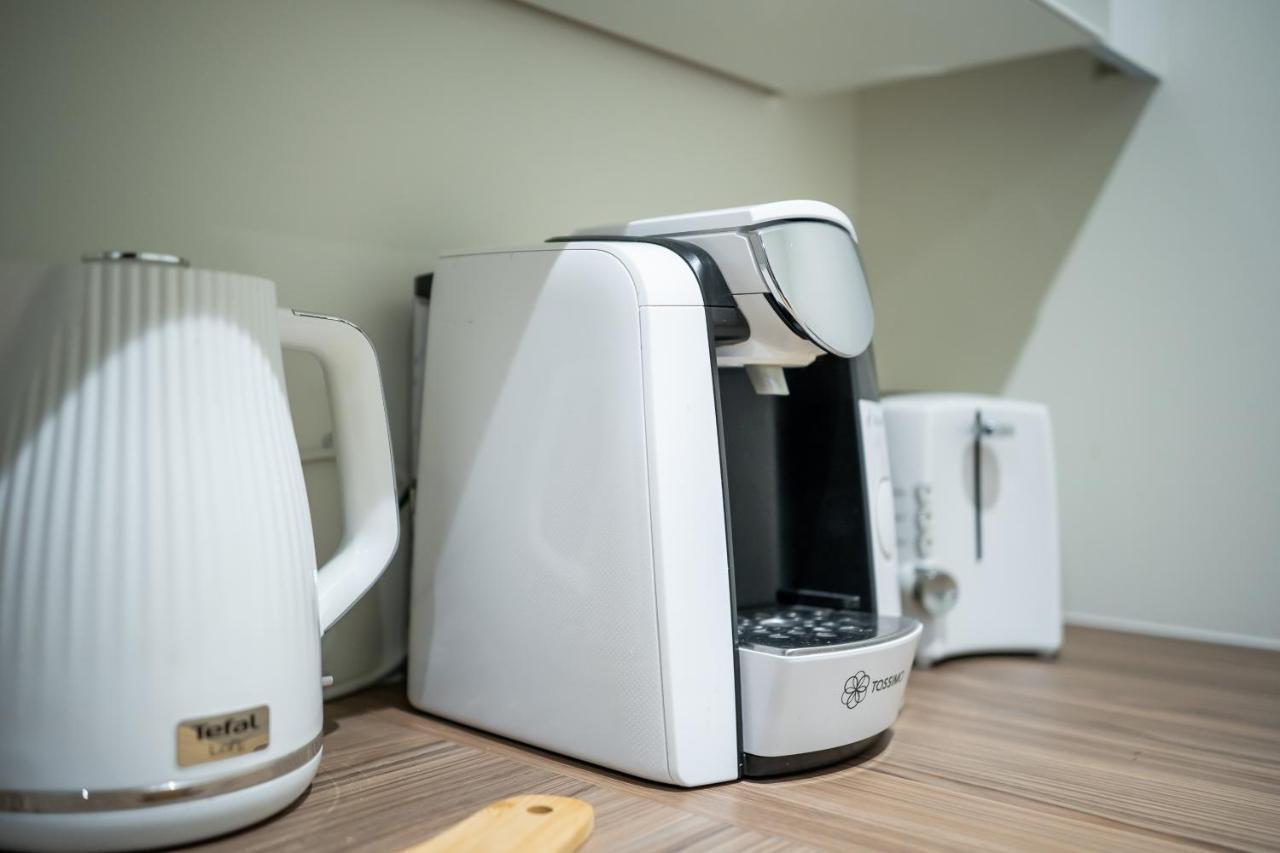 Bv Spacious 1-Bedroom Apartment Close To Town Center - Sleeps 6 Bradford  Buitenkant foto