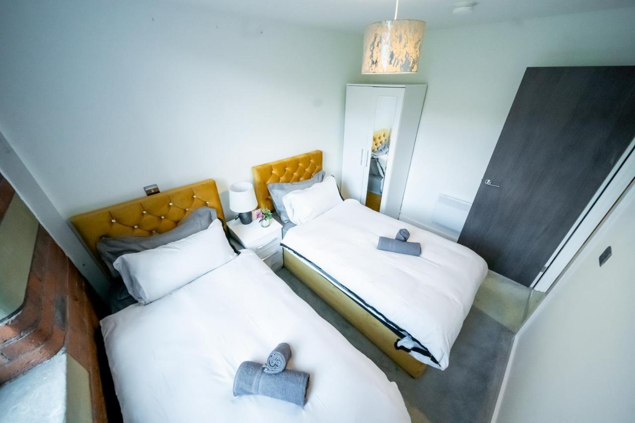 Bv Spacious 1-Bedroom Apartment Close To Town Center - Sleeps 6 Bradford  Buitenkant foto